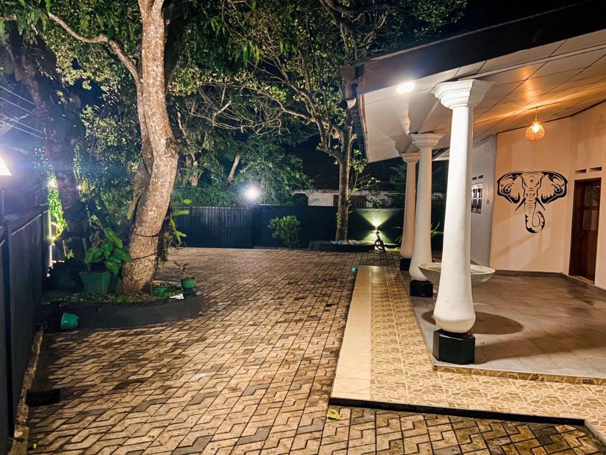 The Village Home Dikwella Exterior foto